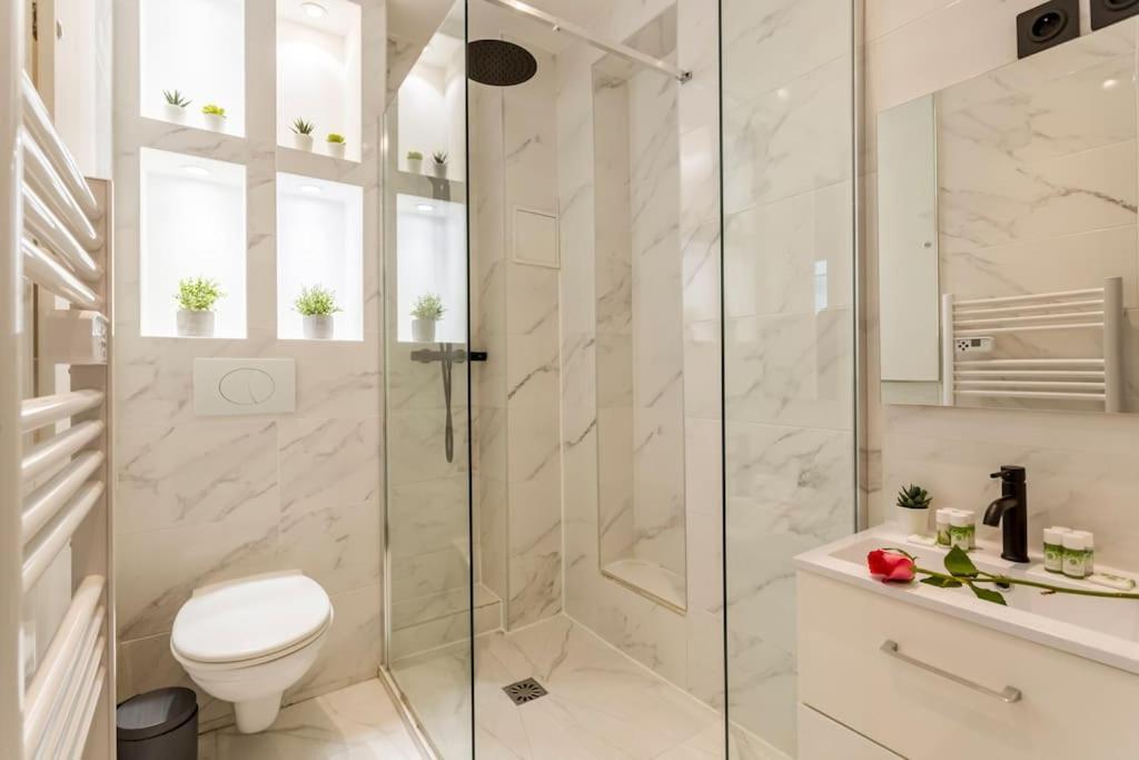 Suite Paris, Tour Eiffel, Champs Elysees Bagian luar foto
