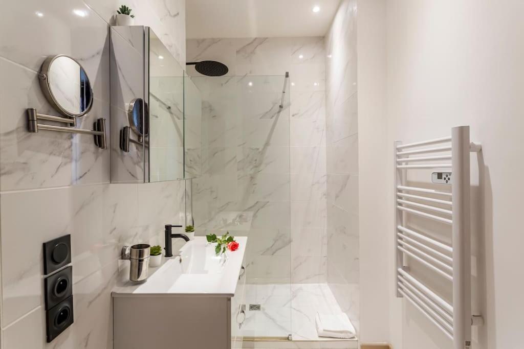 Suite Paris, Tour Eiffel, Champs Elysees Bagian luar foto